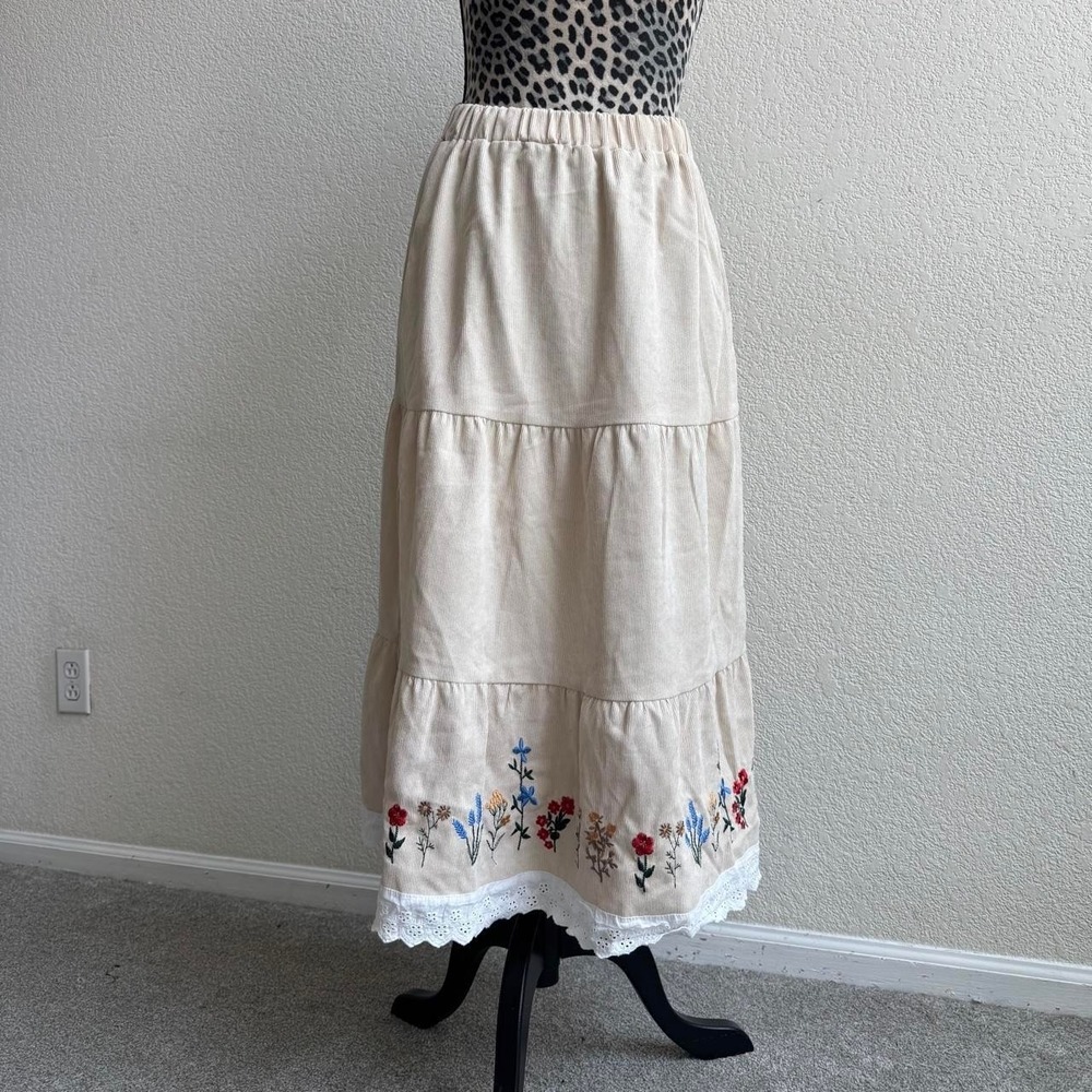 Romwe cream floral embroidered maxi skirt with lace trim